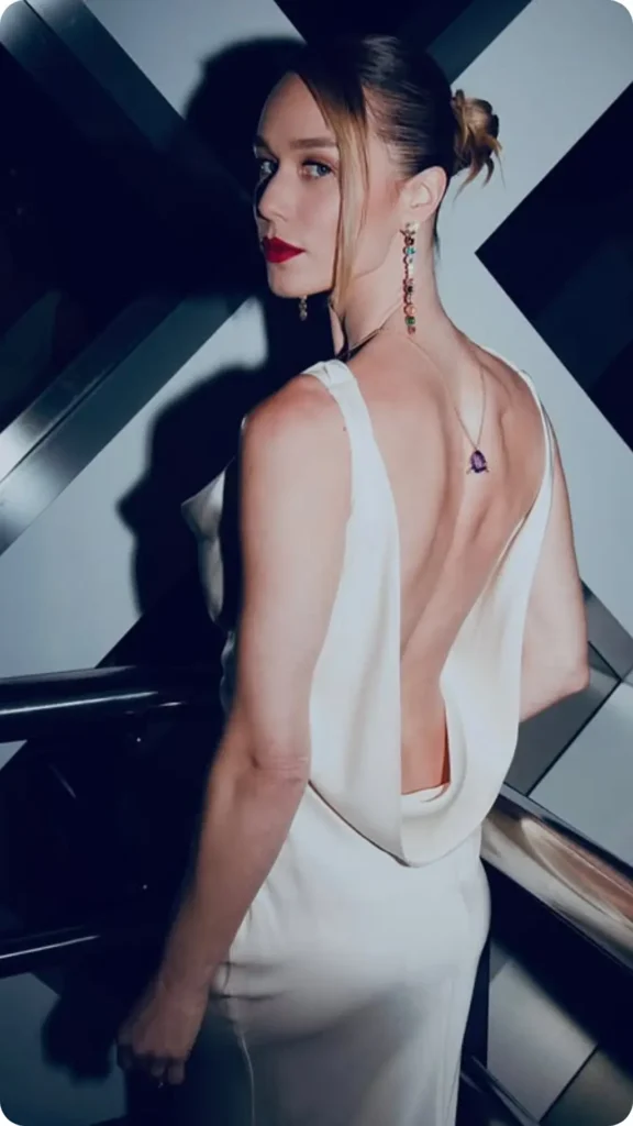 Mariana Ximenes in a white dress beautfil back pose for erome fans