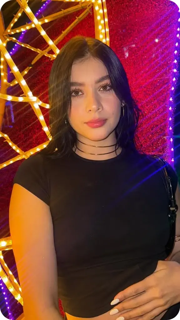 May Osorio pose for erome fans