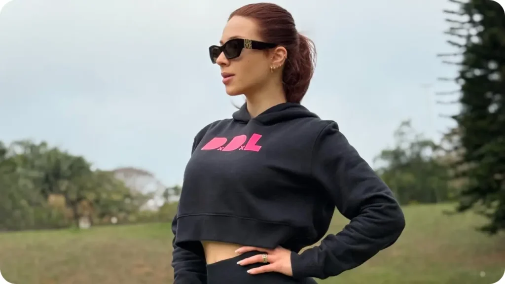 Cibelly Ferreira on eromeofficial